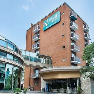 Hotel Quality Fallsview Cascade ***