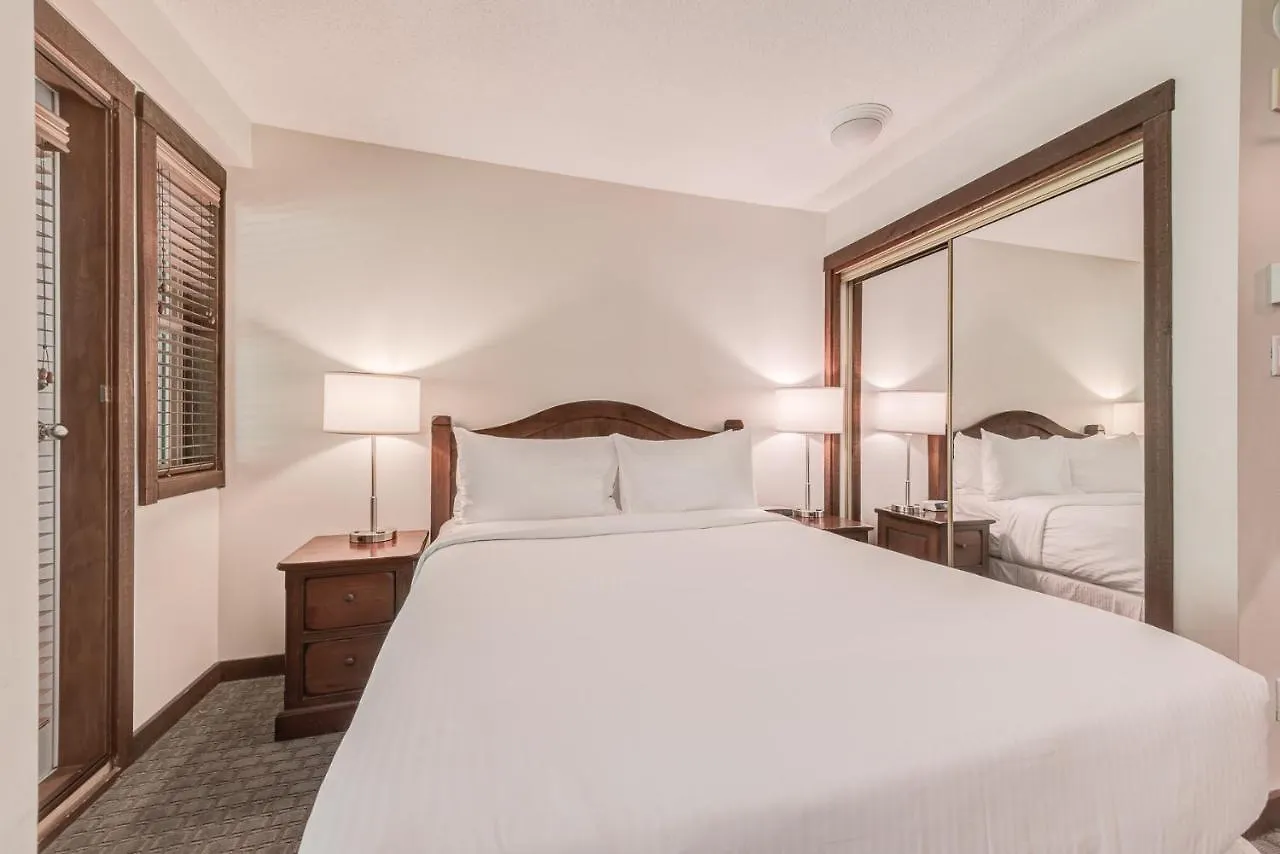 Blackcomb Springs Suites By Clique Whistler 4*,