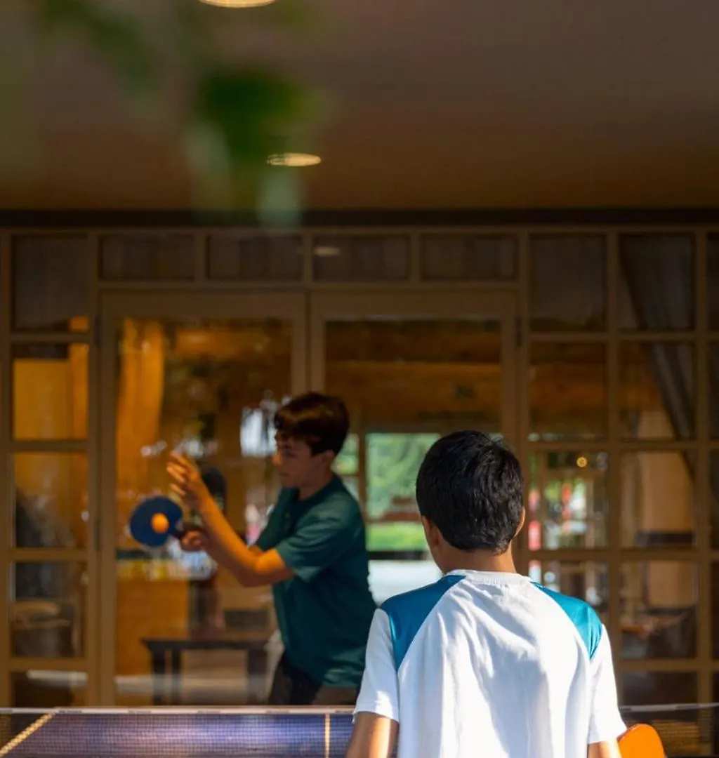 **** Hotel Blackcomb Springs Suites By Clique Whistler Canada